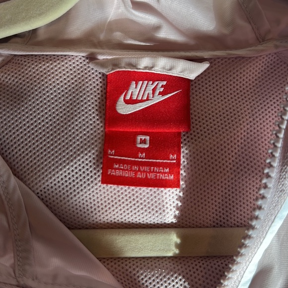 Nike women’s zip up jacket - Picture 4 of 4